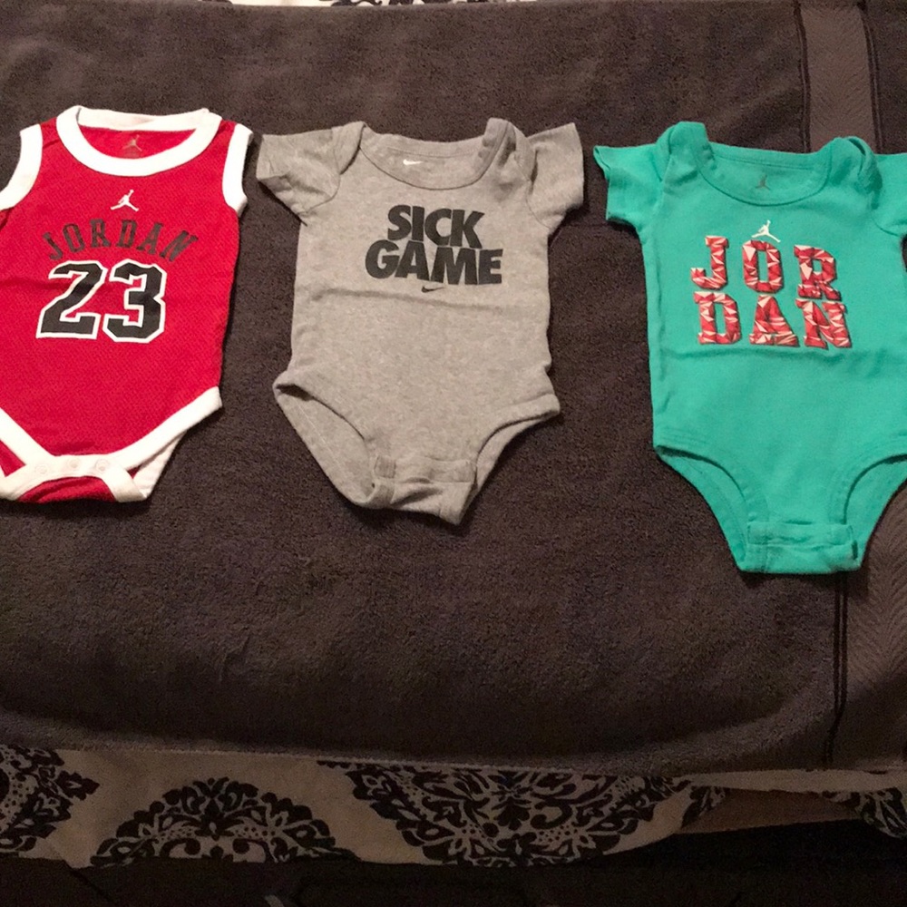 Nike/Jordan sz.0-6 months Onesie lot of 3
